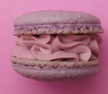 Макаронс Ежевика-голубика