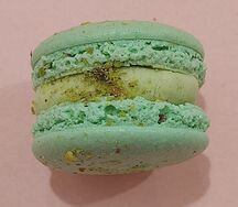 Макаронс Фисташка-малина