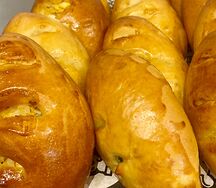 Пирожок с рисом и яйцом