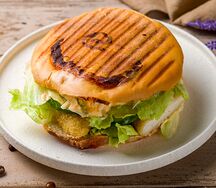 Сэндвич-панини Чикен стейк