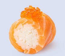 Суши маки с лососем и красной икрой