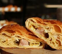 Слойка индейка с сыром