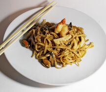 Удон с морепродуктами