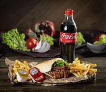 Шаверма в пите с картошкой фри