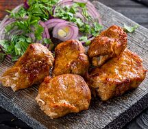 Шашлык из cвинoй лопатки