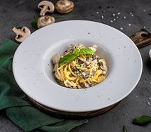 Феттуччине с курицей и грибами