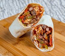 Буррито с говядиной и сыром