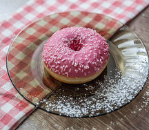 Донат клубничный 1 шт