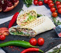 Шаурма из курицы на углях