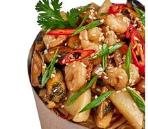 Острая лапша с морепродуктами
