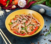 Лапша яичная со свининой