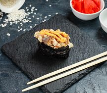 Гункан с угрём