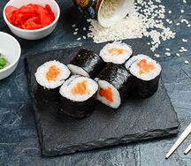Классический ролл Лосось