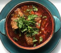 Борщ со сметаной и гренками