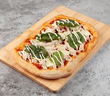 Пицца с филе цыпленка и кабачками