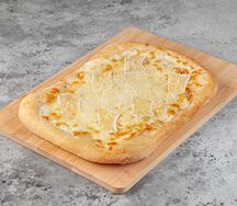 Пицца с сыром бри