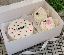  Бенто-торт и капкейки Мамуле в подарок