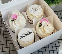 Нежные капкейки с бусинами для мамы