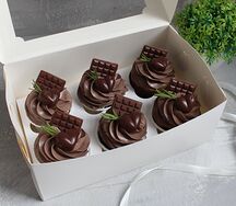 Капкейки №7 шоколадные с сердечками