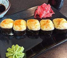 Запеченный ролл Сырный