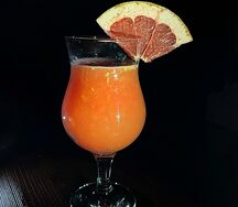 Свежевыжатый грейпфрутовый сок