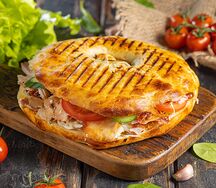 Шаурма в тандырной лепешке