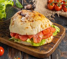 Сендвич с семгой