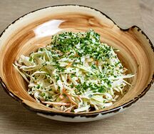 Салат с капустой и огурцом