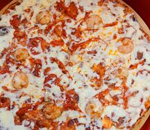 Пицца с креветками 