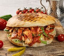 Шаурма куриная в лепешке