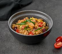 Тяхан с курицей и овощами