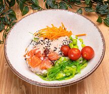 Боул с лососем