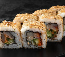 Ролл Аляска с окунем