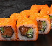 Ролл калифорния с лососем