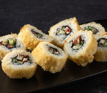 Горячий ролл с угрем