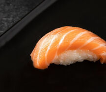 Суши Копченый лосось