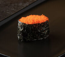 Суши с тобико