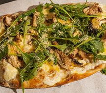 Куриное филе, шампиньоны, бешамель