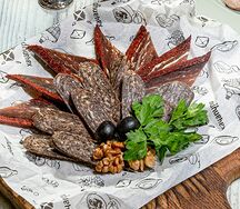 Тарелка грузинских деликатесов