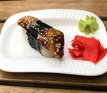 Суши с угрем