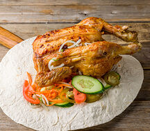 Курица гриль с салатом