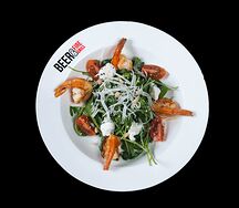 Салат с тигровыми креветками и рукколой