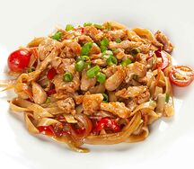Wok лапша с курицей