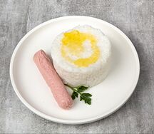 Сосиски с гарниром на выбор