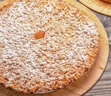Песочный пирог с брусникой
