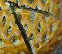 Пирог с яблоком и корицей