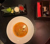 Том ям с морепродуктами