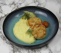 Котлеты куриные с картофельным пюре