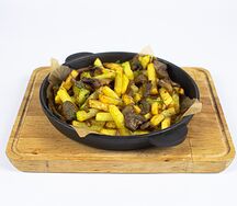 Картофель жареный с грибами и луком