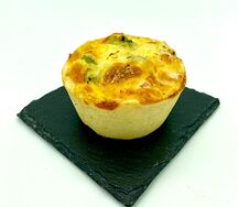 Киш лорен с беконом и зеленым луком порция